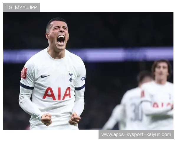 热刺门前的混战中首开纪录为胜利奠基